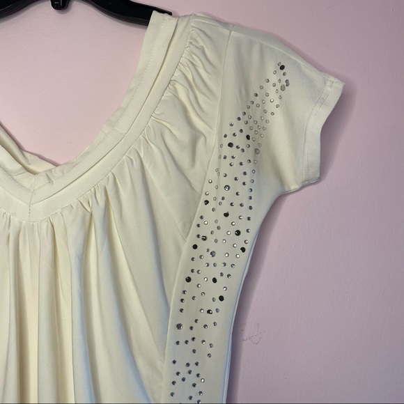 2/$10 ✨ Boyet Fajardo Off Shoulder Top - Picture 3 of 7